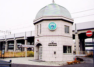 舞浜駅前交番の写真